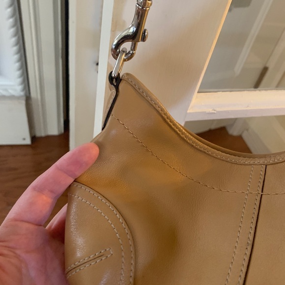 Tan Coach purse - Picture 2 of 6